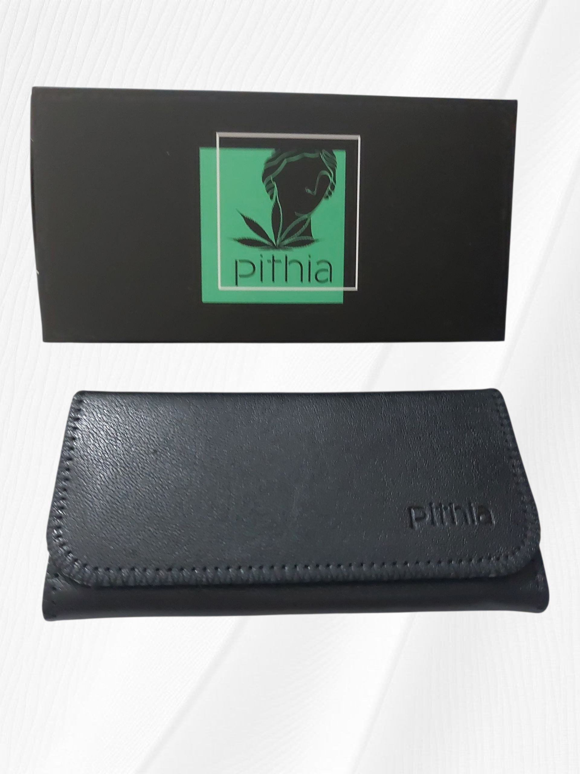 Καπνοθήκη Pithia Leather Black